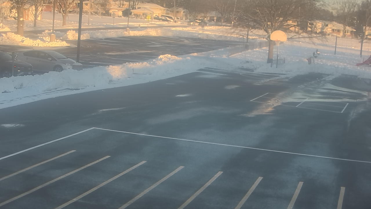 Thumbnail for current weather camera view from Terrace Elementary School in Des Plaines, Illinois