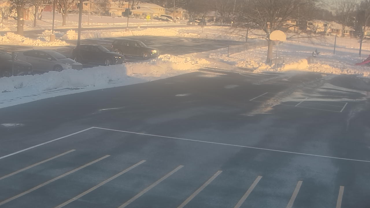 Thumbnail for current weather camera view from Terrace Elementary School in Des Plaines, Illinois