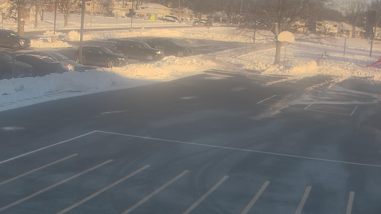 Thumbnail for current weather camera view from Terrace Elementary School in Des Plaines, Illinois