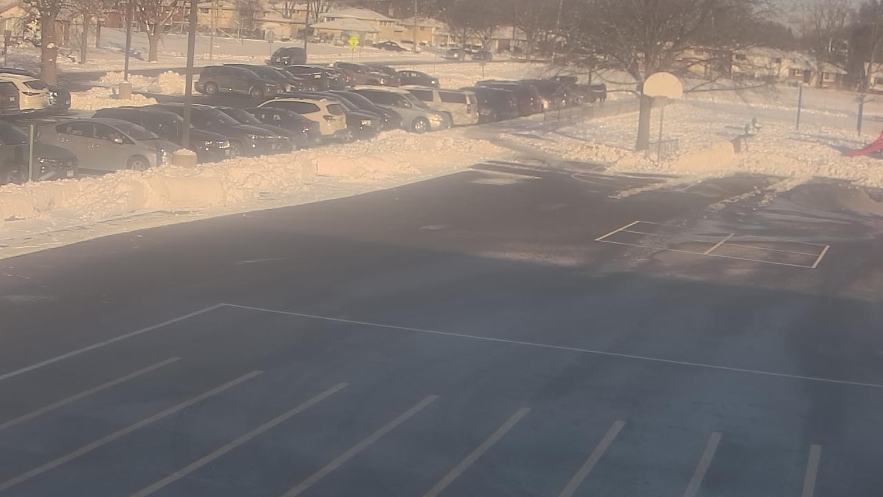 Thumbnail for current weather camera view from Terrace Elementary School in Des Plaines, Illinois