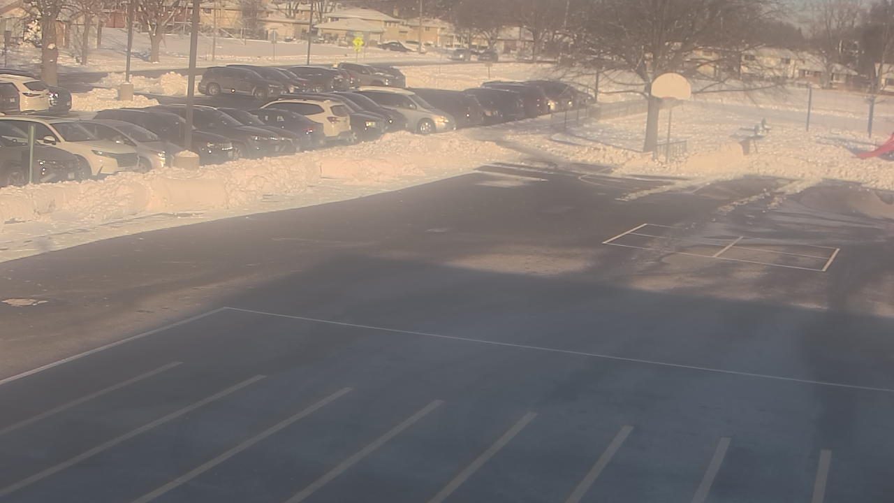 Thumbnail for current weather camera view from Terrace Elementary School in Des Plaines, Illinois