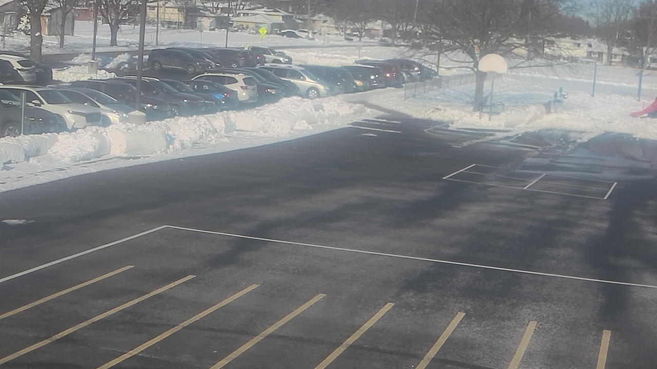 Thumbnail for current weather camera view from Terrace Elementary School in Des Plaines, Illinois