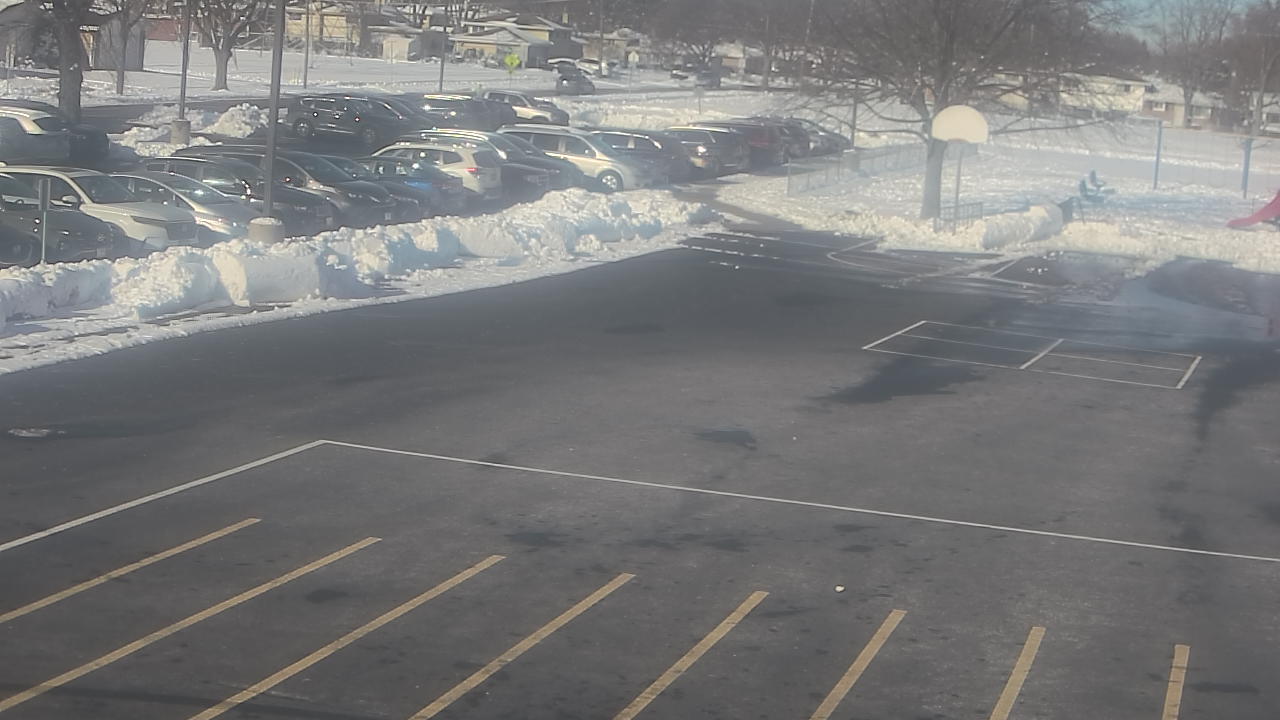 Thumbnail for current weather camera view from Terrace Elementary School in Des Plaines, Illinois