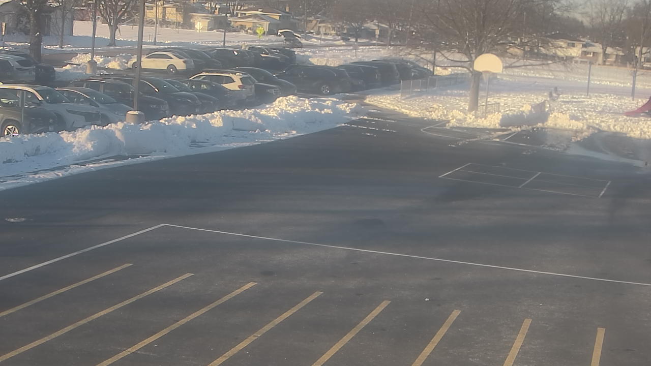 Thumbnail for current weather camera view from Terrace Elementary School in Des Plaines, Illinois