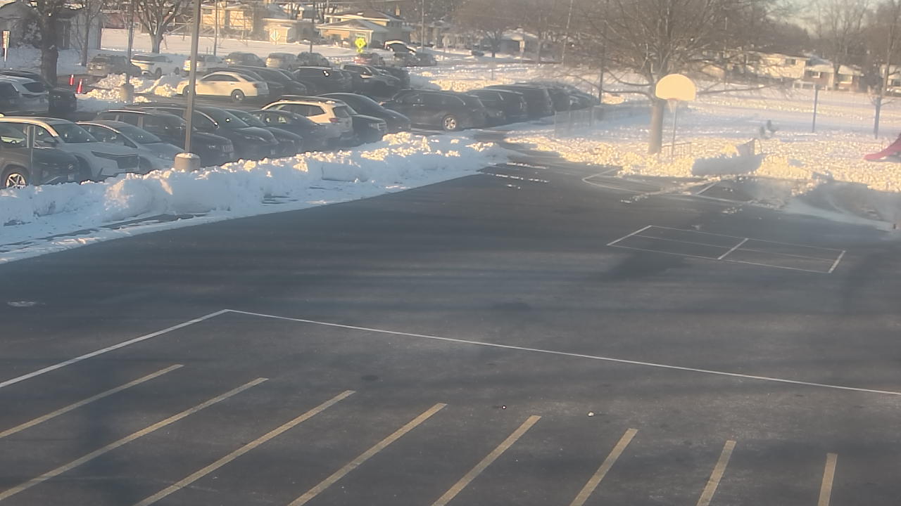 Thumbnail for current weather camera view from Terrace Elementary School in Des Plaines, Illinois