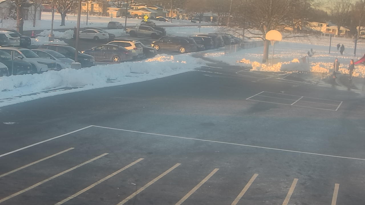 Thumbnail for current weather camera view from Terrace Elementary School in Des Plaines, Illinois