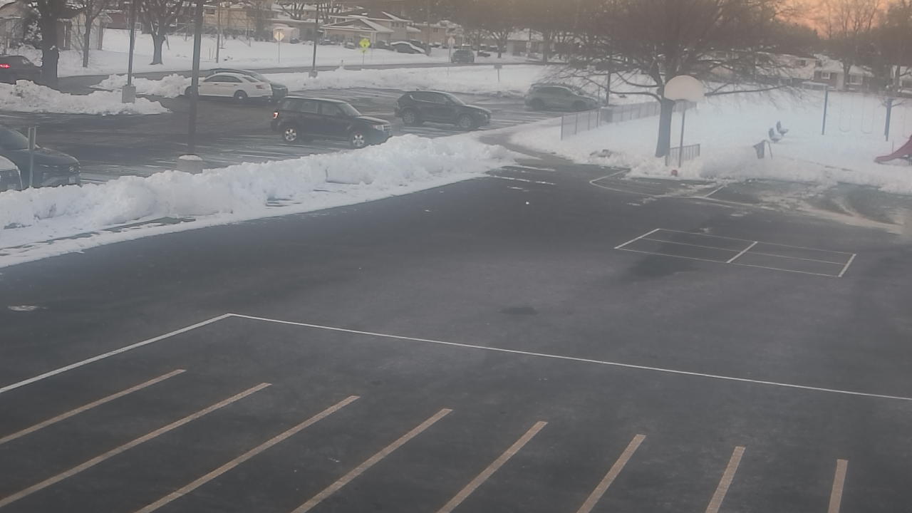 Thumbnail for current weather camera view from Terrace Elementary School in Des Plaines, Illinois