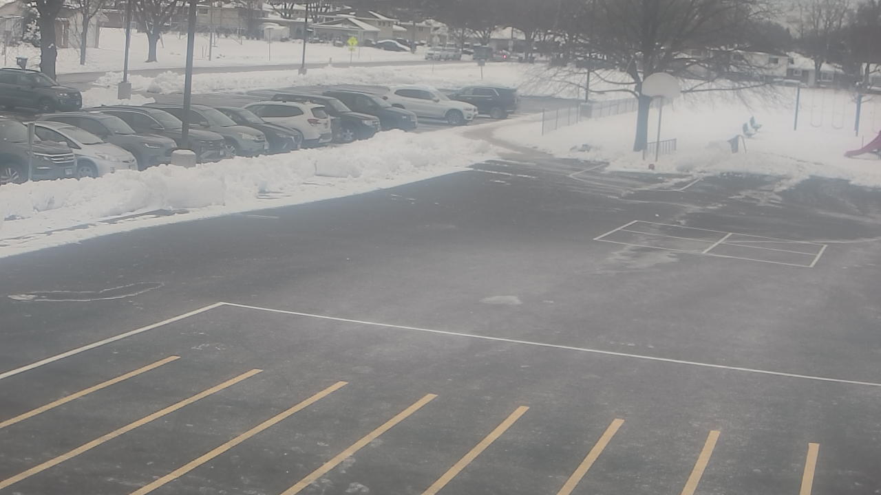 Thumbnail for current weather camera view from Terrace Elementary School in Des Plaines, Illinois