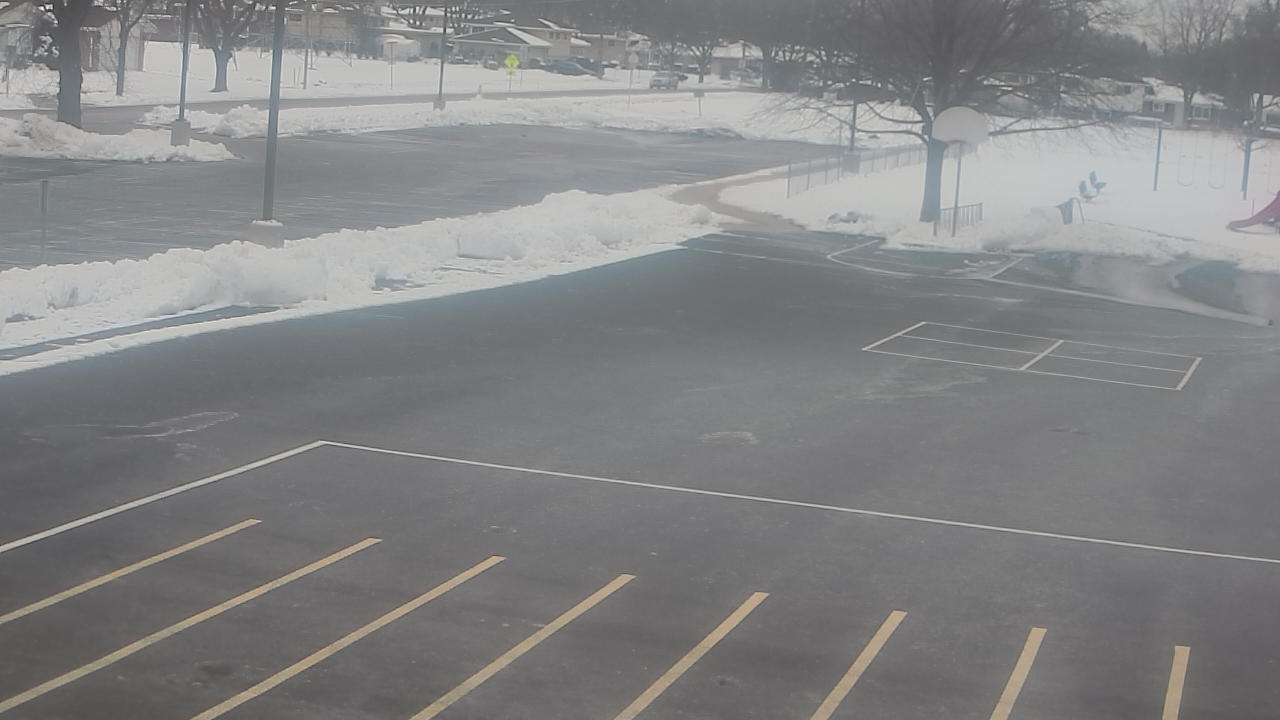 Thumbnail for current weather camera view from Terrace Elementary School in Des Plaines, Illinois