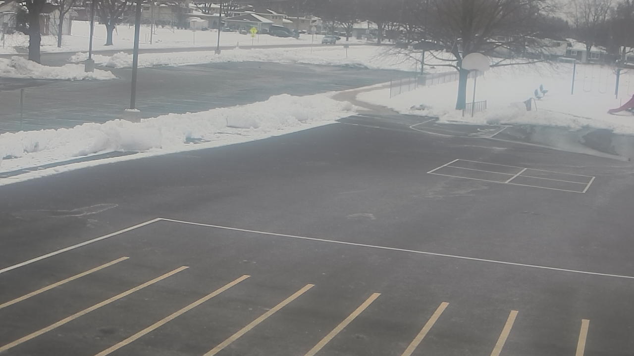 Thumbnail for current weather camera view from Terrace Elementary School in Des Plaines, Illinois