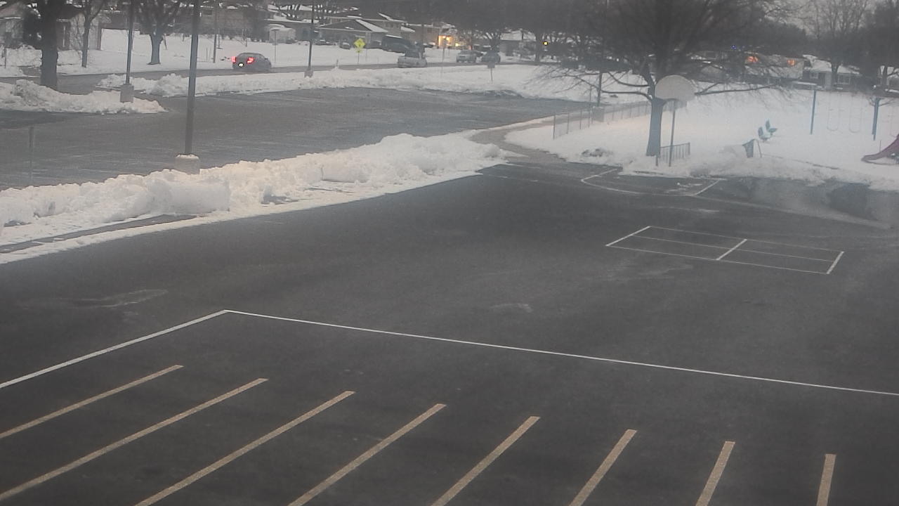 Thumbnail for current weather camera view from Terrace Elementary School in Des Plaines, Illinois