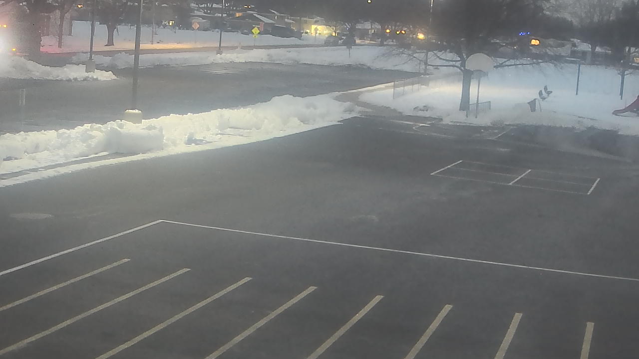 Thumbnail for current weather camera view from Terrace Elementary School in Des Plaines, Illinois