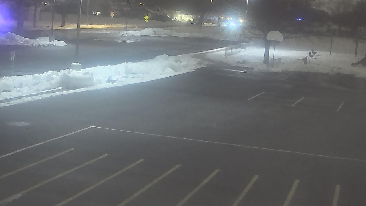 Thumbnail for current weather camera view from Terrace Elementary School in Des Plaines, Illinois