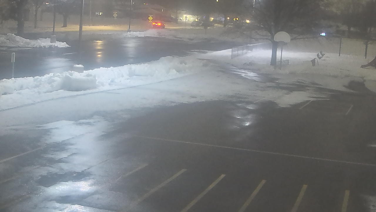 Thumbnail for current weather camera view from Terrace Elementary School in Des Plaines, Illinois