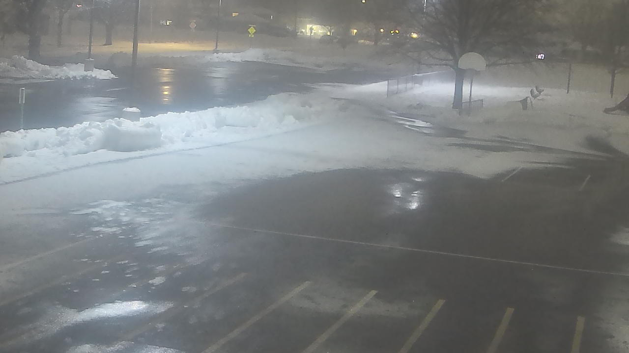 Thumbnail for current weather camera view from Terrace Elementary School in Des Plaines, Illinois