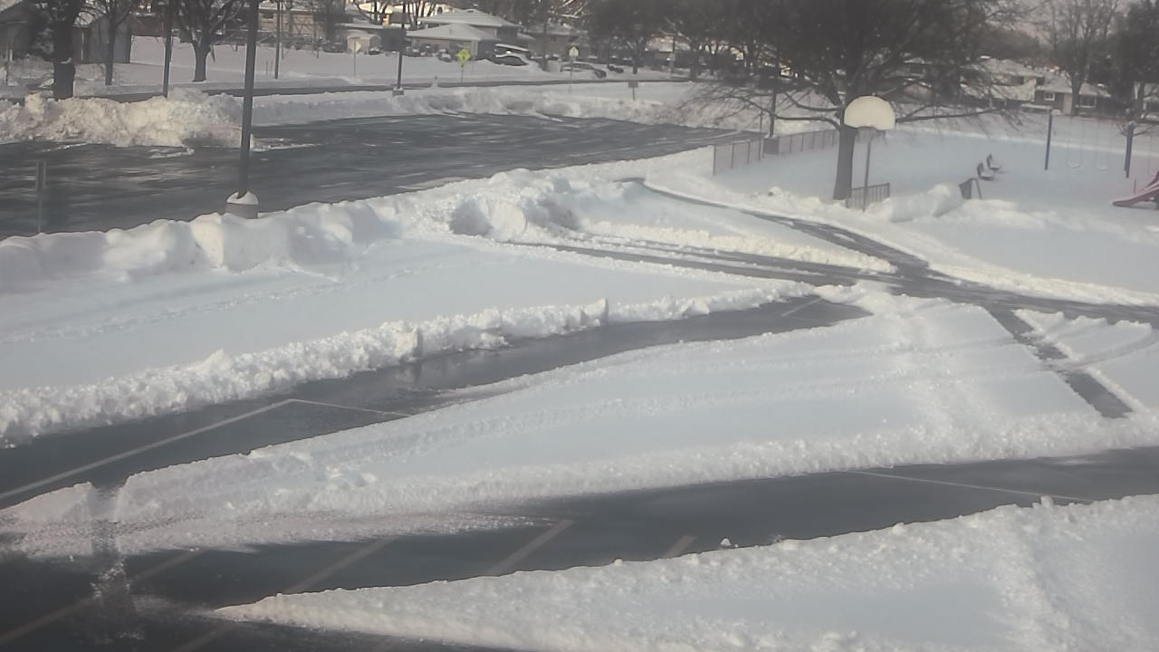 Thumbnail for current weather camera view from Terrace Elementary School in Des Plaines, Illinois