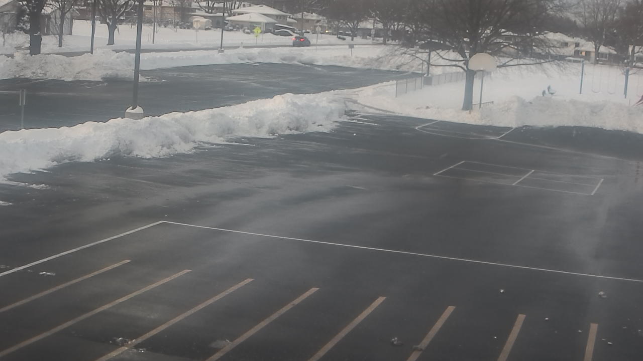 Thumbnail for current weather camera view from Terrace Elementary School in Des Plaines, Illinois