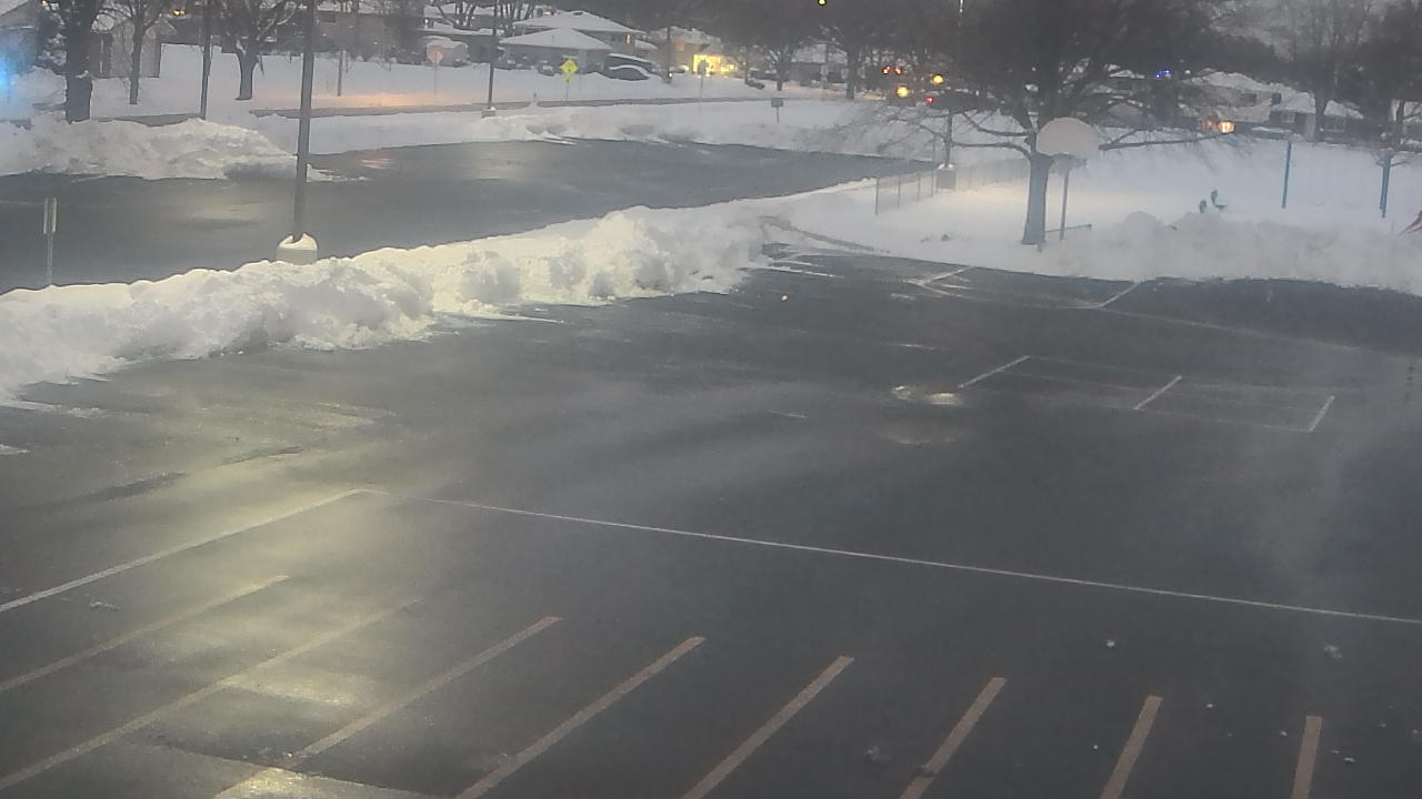 Thumbnail for current weather camera view from Terrace Elementary School in Des Plaines, Illinois