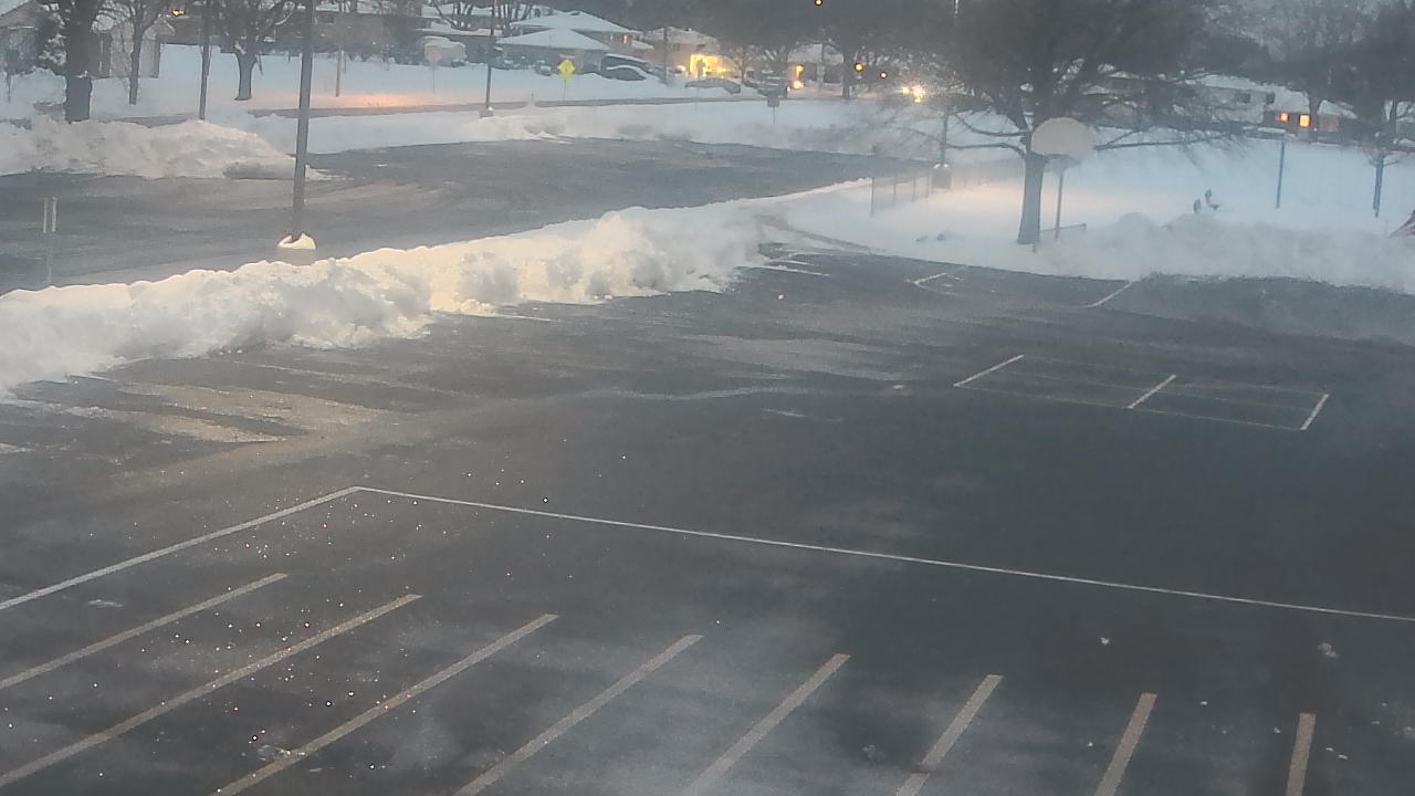 Thumbnail for current weather camera view from Terrace Elementary School in Des Plaines, Illinois