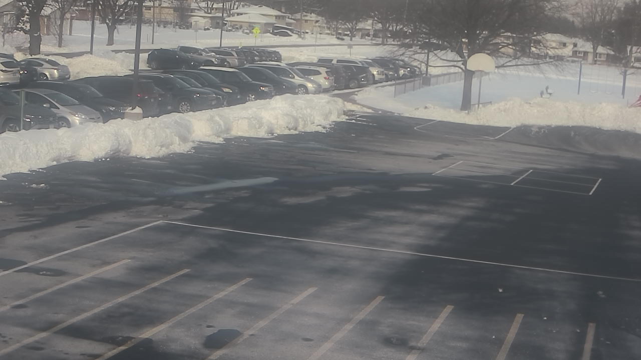 Thumbnail for current weather camera view from Terrace Elementary School in Des Plaines, Illinois