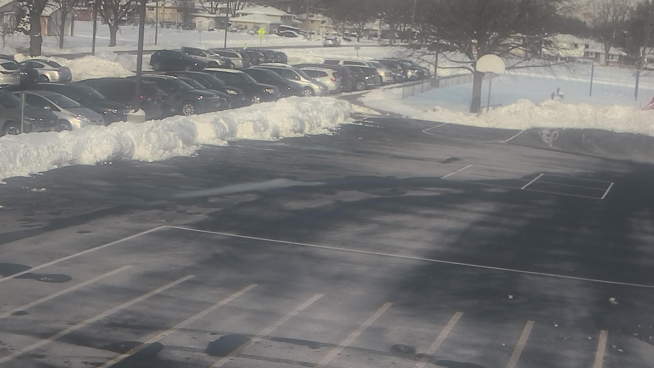Thumbnail for current weather camera view from Terrace Elementary School in Des Plaines, Illinois