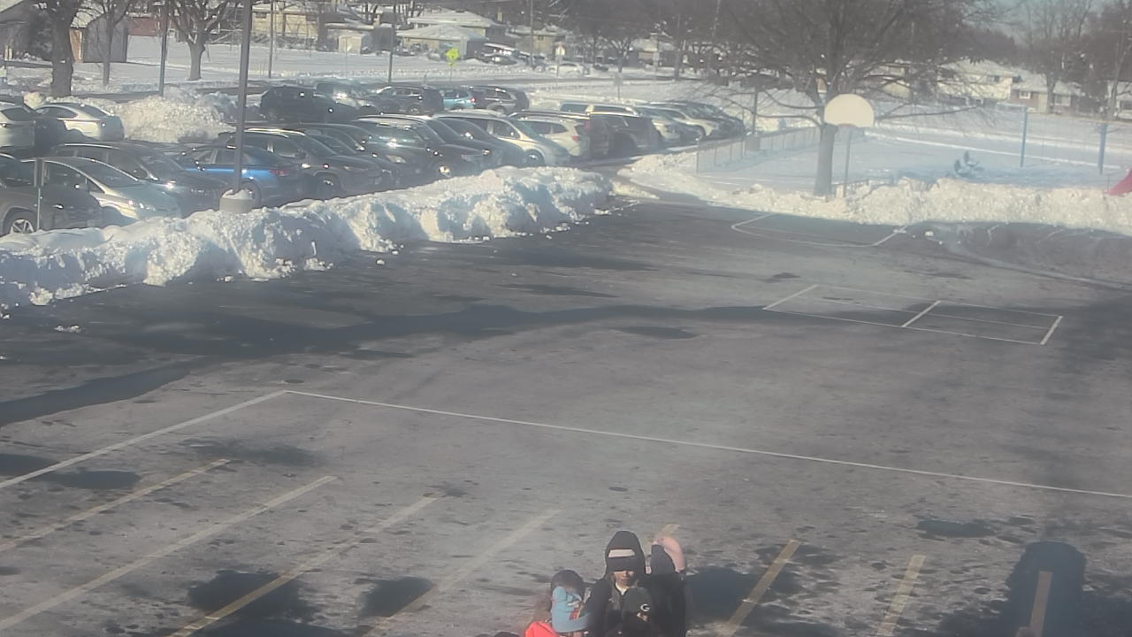 Thumbnail for current weather camera view from Terrace Elementary School in Des Plaines, Illinois