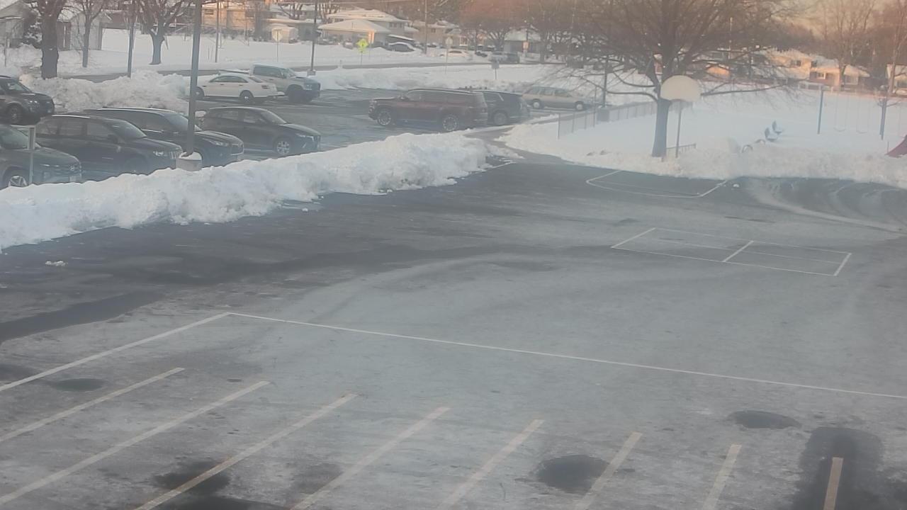 Thumbnail for current weather camera view from Terrace Elementary School in Des Plaines, Illinois