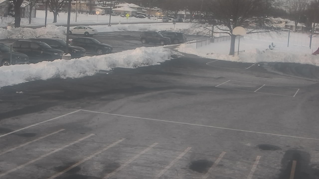 Thumbnail for current weather camera view from Terrace Elementary School in Des Plaines, Illinois