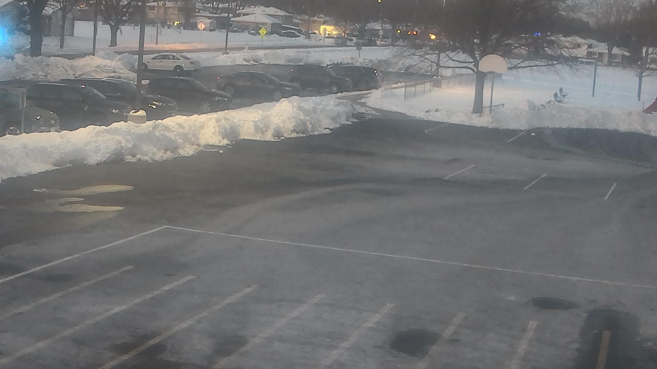 Thumbnail for current weather camera view from Terrace Elementary School in Des Plaines, Illinois