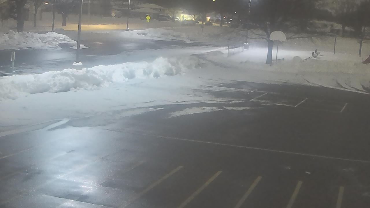 Thumbnail for current weather camera view from Terrace Elementary School in Des Plaines, Illinois