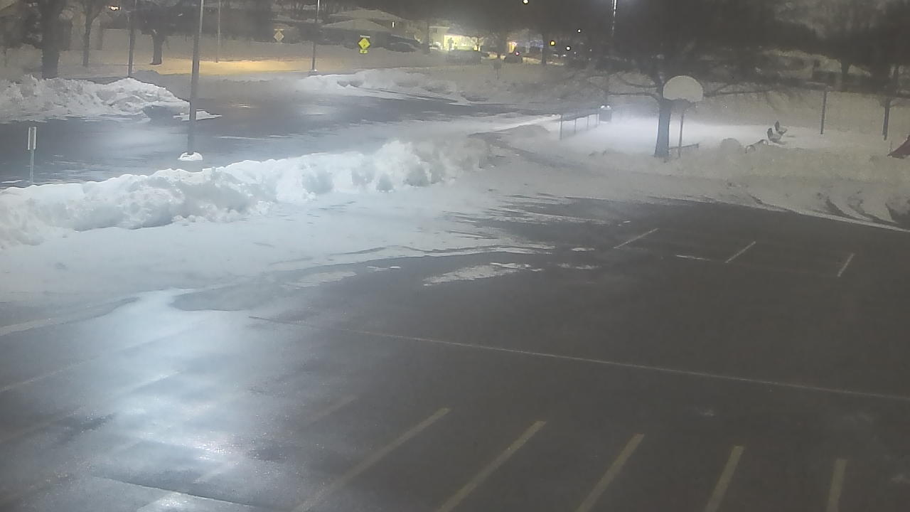 Thumbnail for current weather camera view from Terrace Elementary School in Des Plaines, Illinois