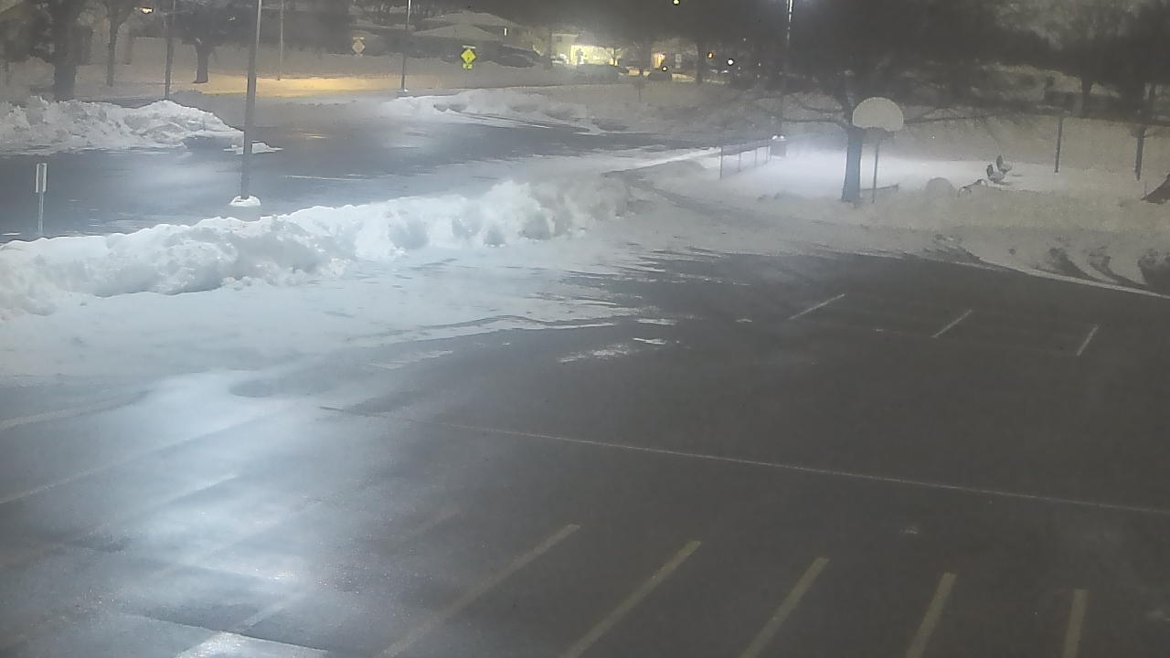 Thumbnail for current weather camera view from Terrace Elementary School in Des Plaines, Illinois