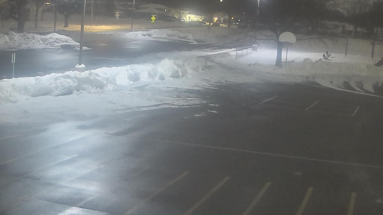 Thumbnail for current weather camera view from Terrace Elementary School in Des Plaines, Illinois