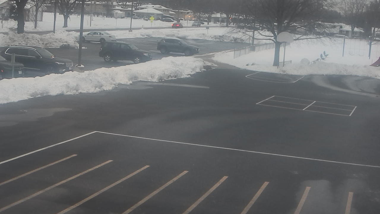 Thumbnail for current weather camera view from Terrace Elementary School in Des Plaines, Illinois