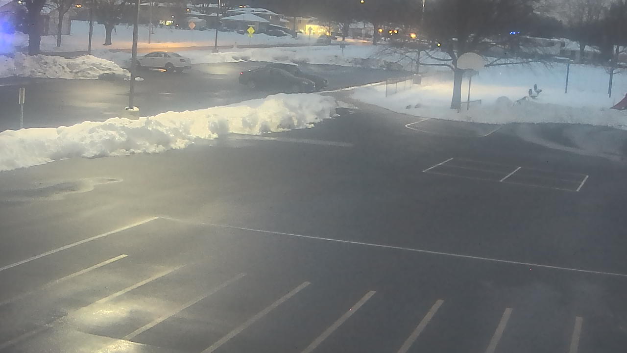 Thumbnail for current weather camera view from Terrace Elementary School in Des Plaines, Illinois