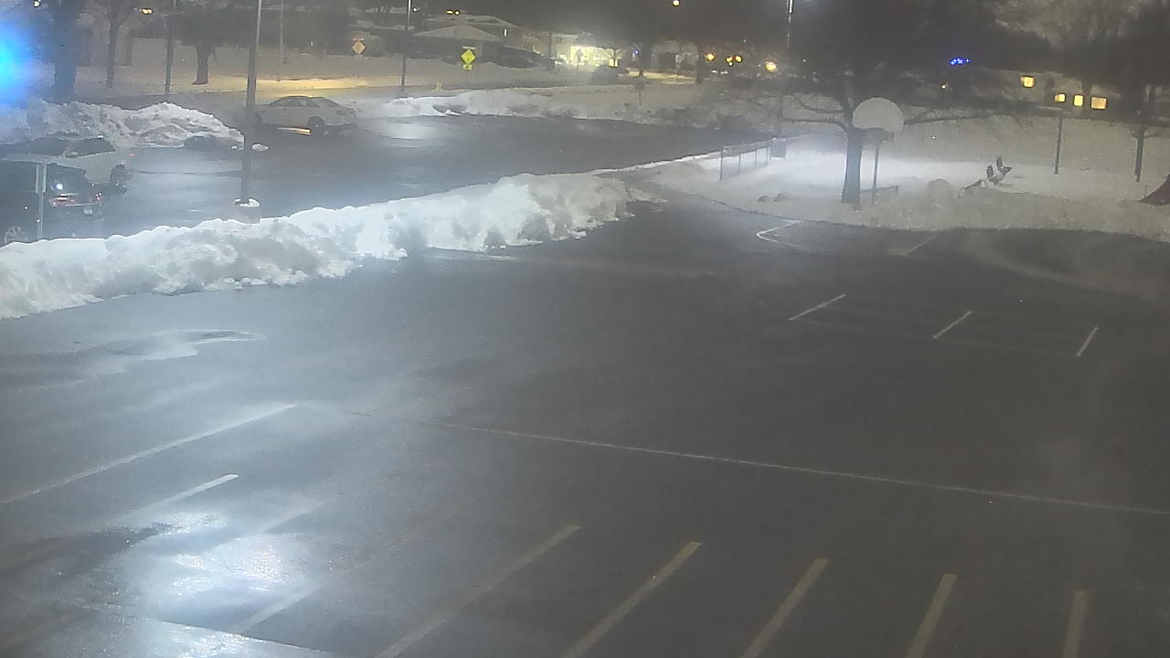 Thumbnail for current weather camera view from Terrace Elementary School in Des Plaines, Illinois