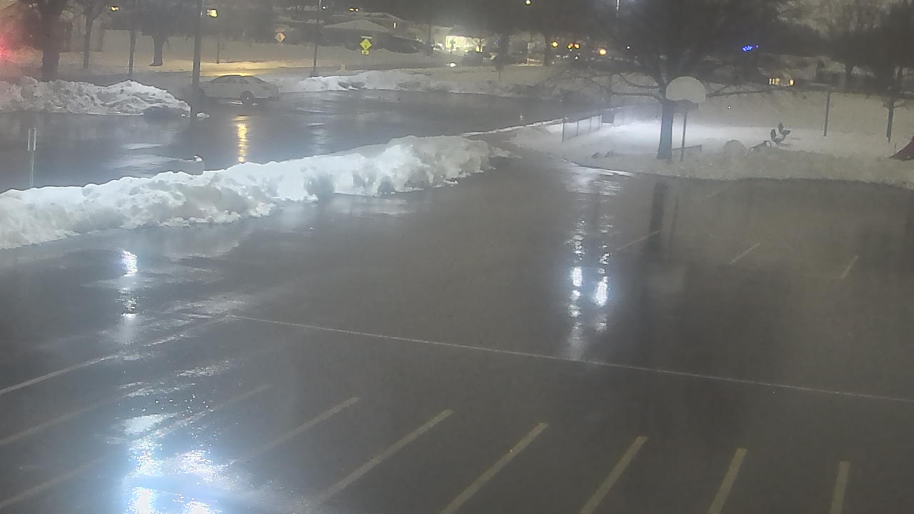 Thumbnail for current weather camera view from Terrace Elementary School in Des Plaines, Illinois