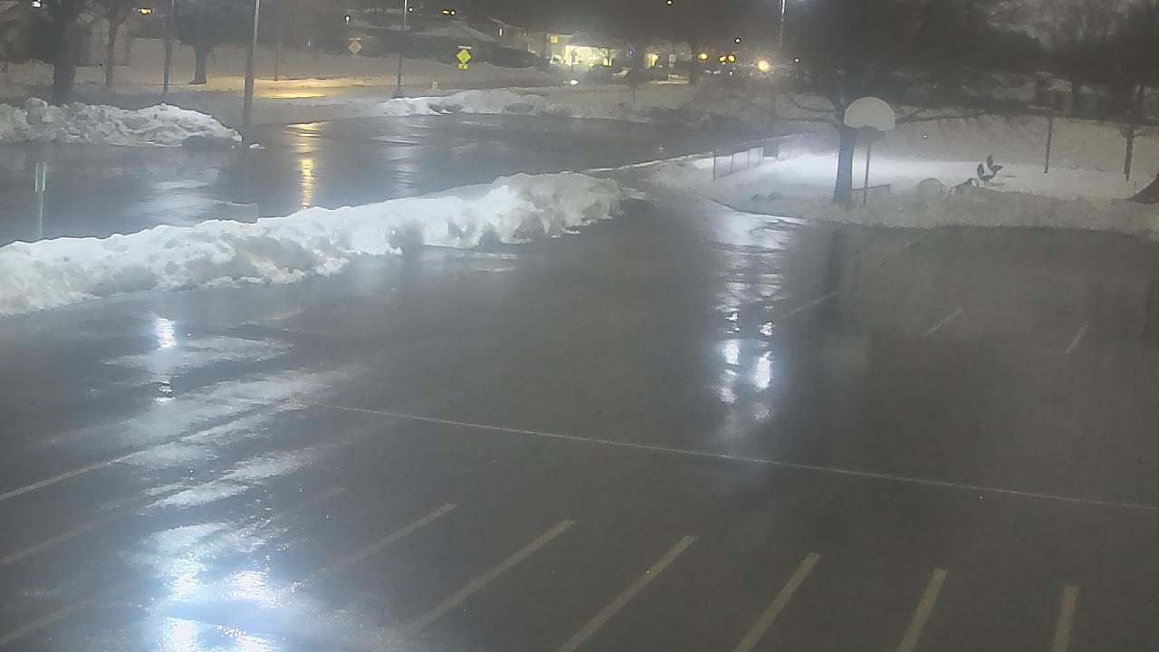 Thumbnail for current weather camera view from Terrace Elementary School in Des Plaines, Illinois