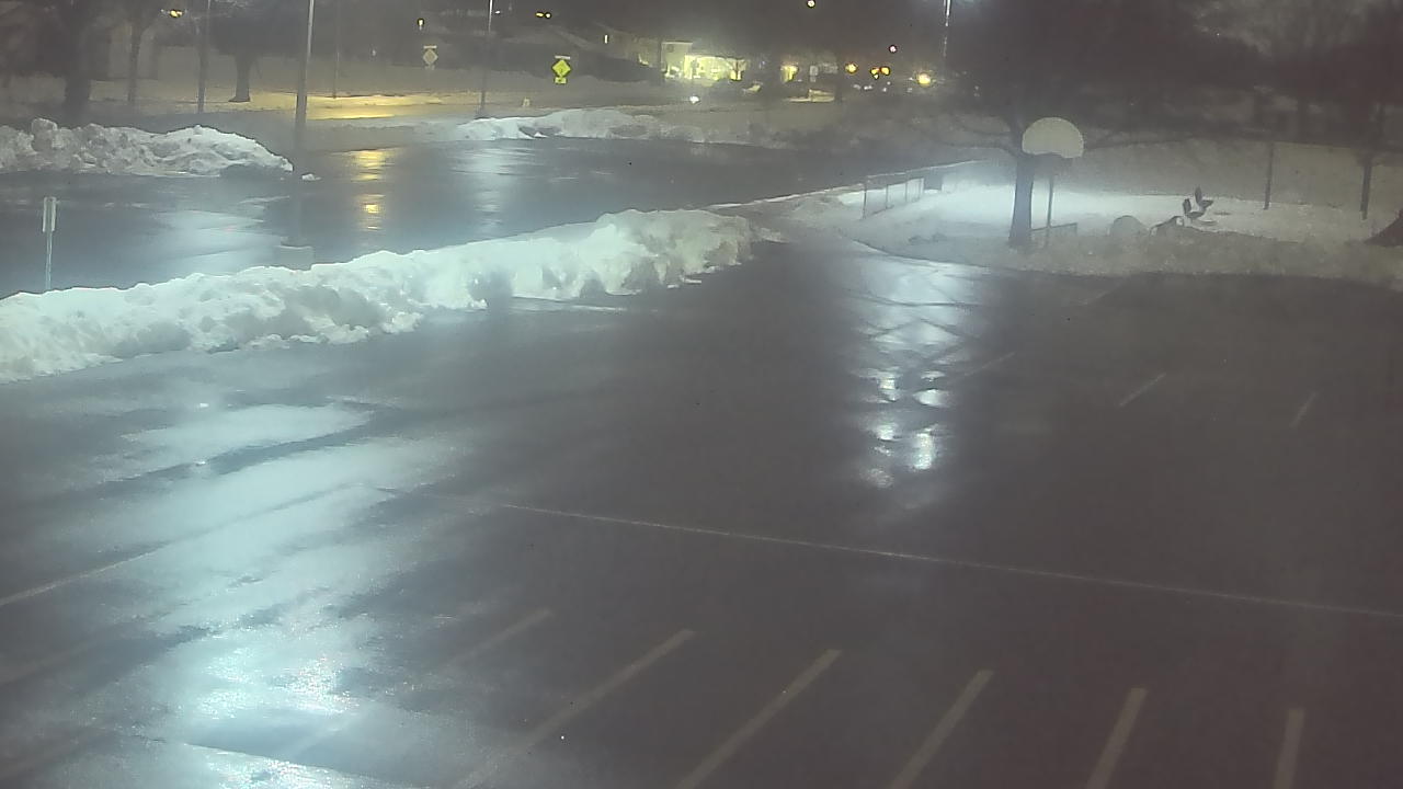 Thumbnail for current weather camera view from Terrace Elementary School in Des Plaines, Illinois