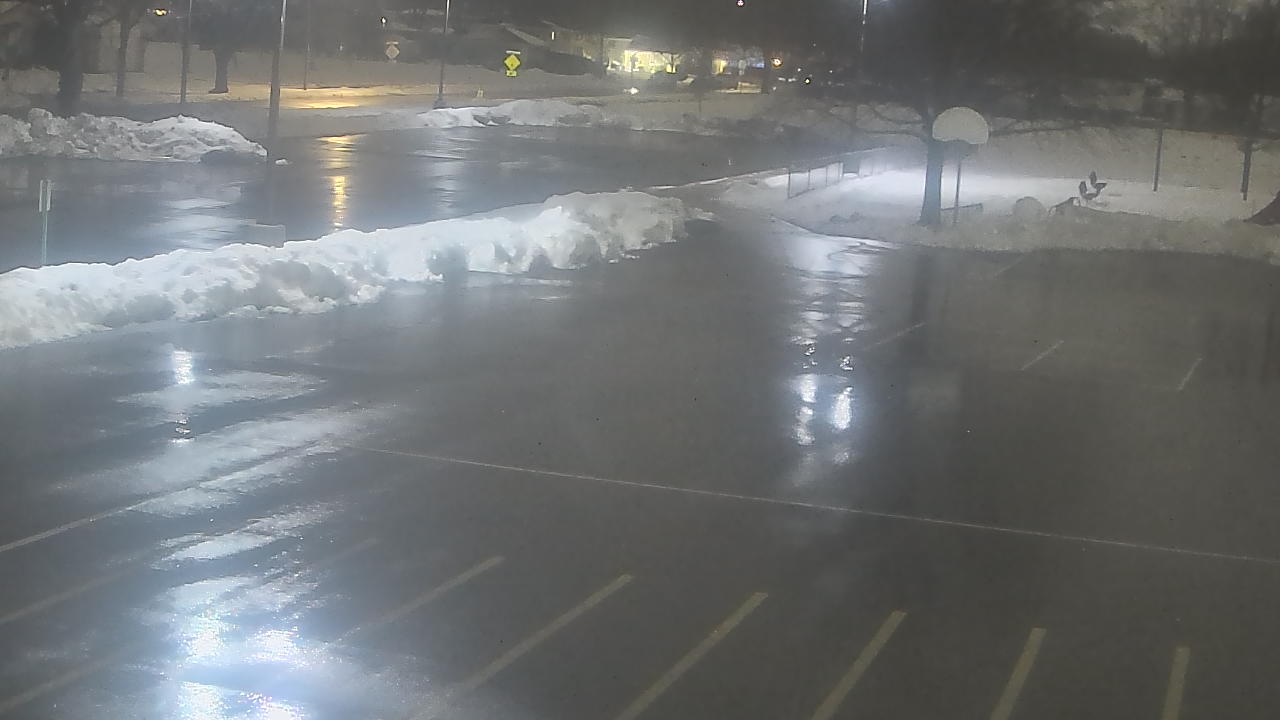 Thumbnail for current weather camera view from Terrace Elementary School in Des Plaines, Illinois