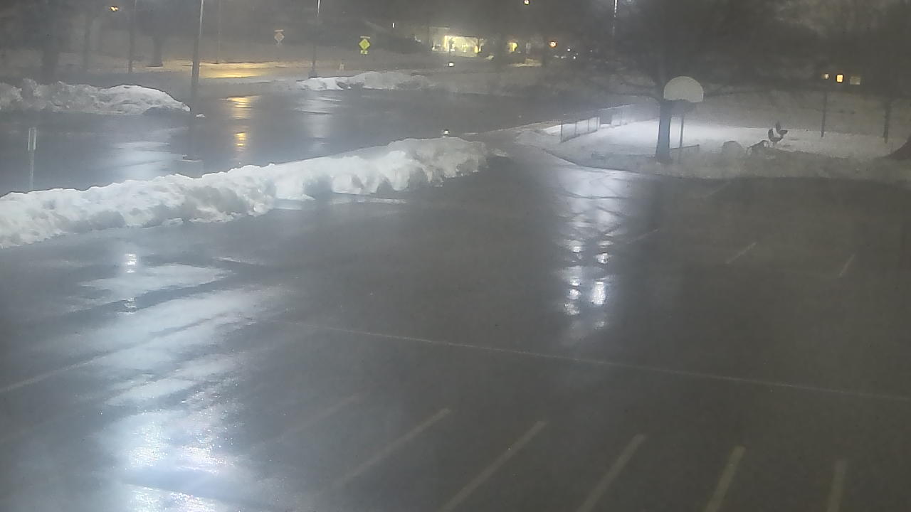 Thumbnail for current weather camera view from Terrace Elementary School in Des Plaines, Illinois