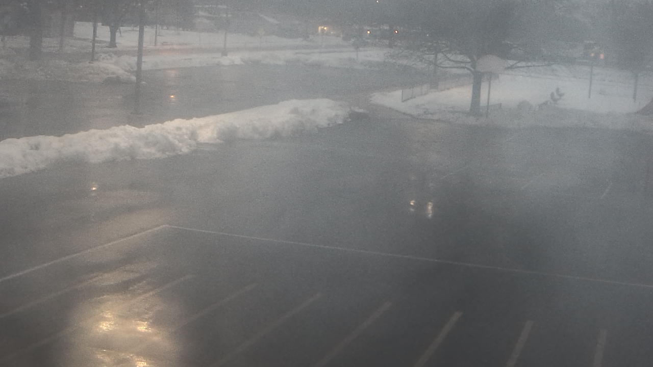 Thumbnail for current weather camera view from Terrace Elementary School in Des Plaines, Illinois