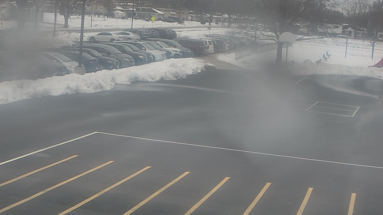 Thumbnail for current weather camera view from Terrace Elementary School in Des Plaines, Illinois