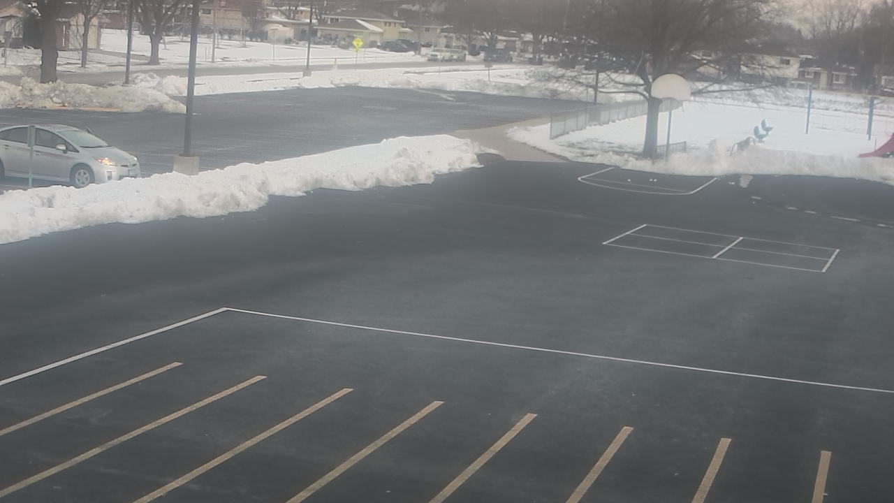 Thumbnail for current weather camera view from Terrace Elementary School in Des Plaines, Illinois