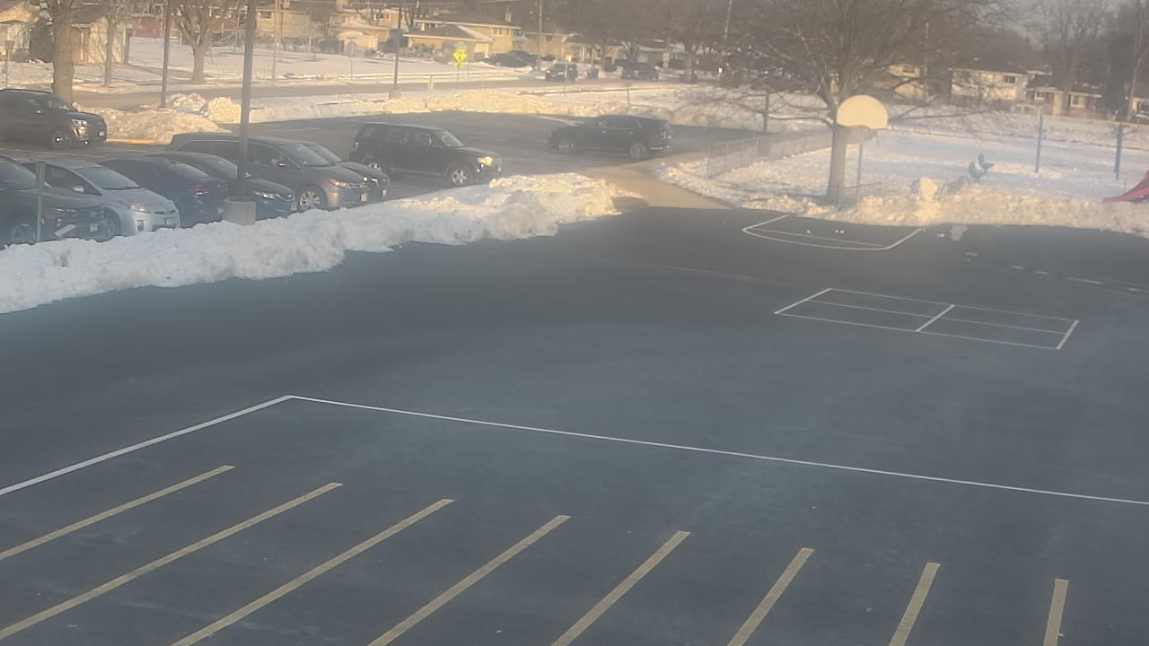 Thumbnail for current weather camera view from Terrace Elementary School in Des Plaines, Illinois