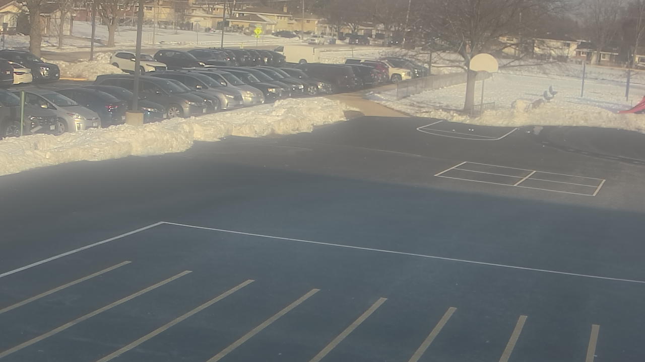 Thumbnail for current weather camera view from Terrace Elementary School in Des Plaines, Illinois