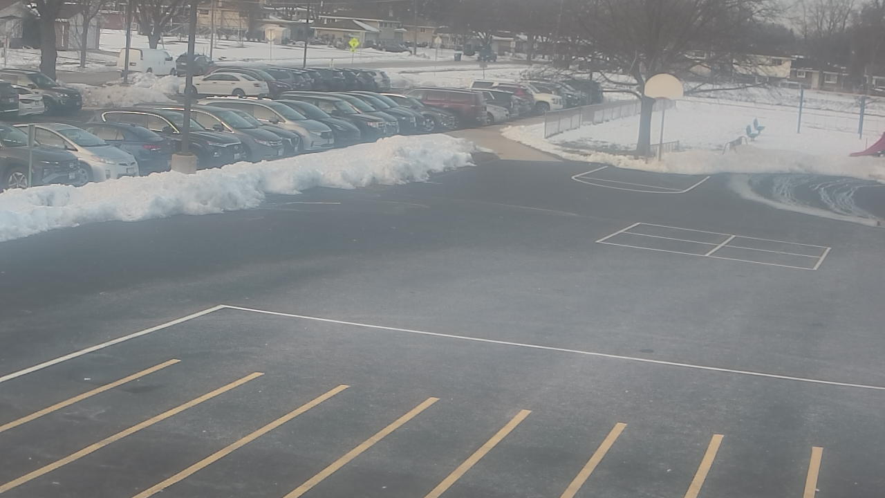 Thumbnail for current weather camera view from Terrace Elementary School in Des Plaines, Illinois