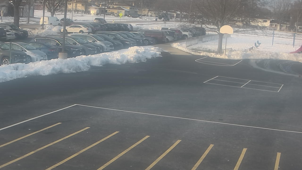 Thumbnail for current weather camera view from Terrace Elementary School in Des Plaines, Illinois