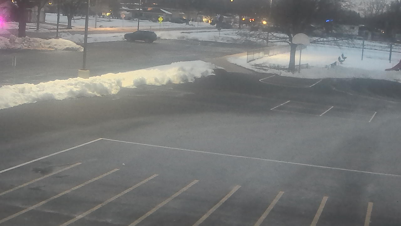 Thumbnail for current weather camera view from Terrace Elementary School in Des Plaines, Illinois