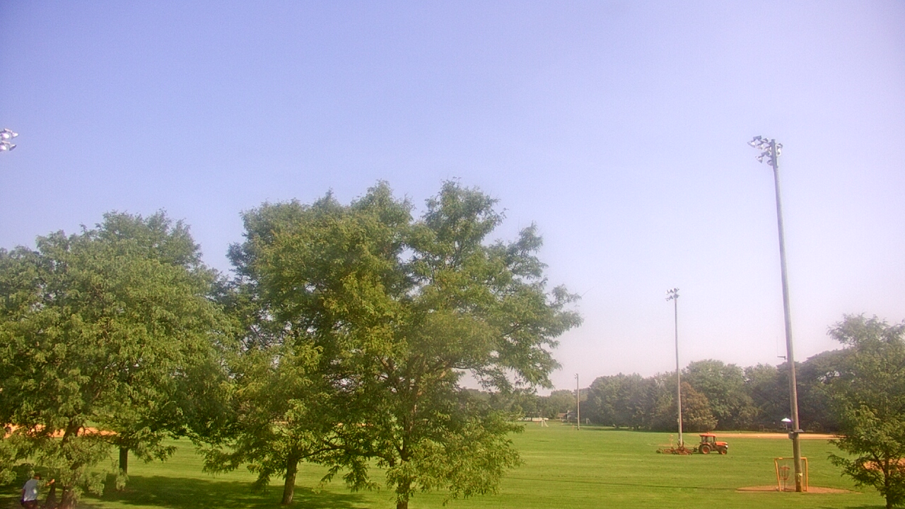 Thumbnail for current weather camera view from Caruso Middle School in Deerfield, Illinois